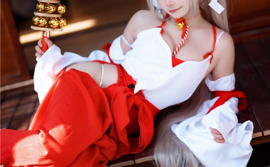 是三不是世w 碧蓝航线 可畏巫女[21P-566M]